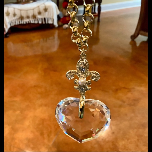 Heidi Daus Gold and Crystal Fleur De Lis Heart Pendant Necklace. Signed NWT - Picture 3 of 8